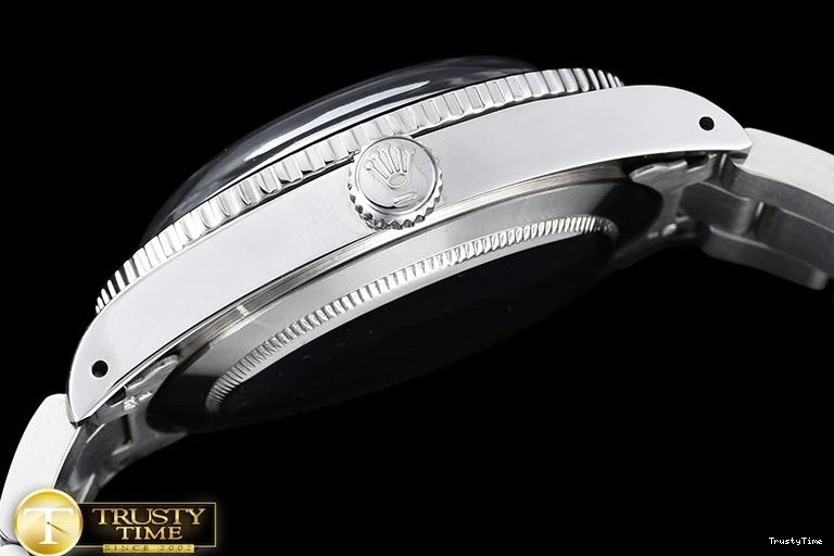 1108 Resilient ROLSUB0186 – Vintage Sub Ref 6205 White A- 1026